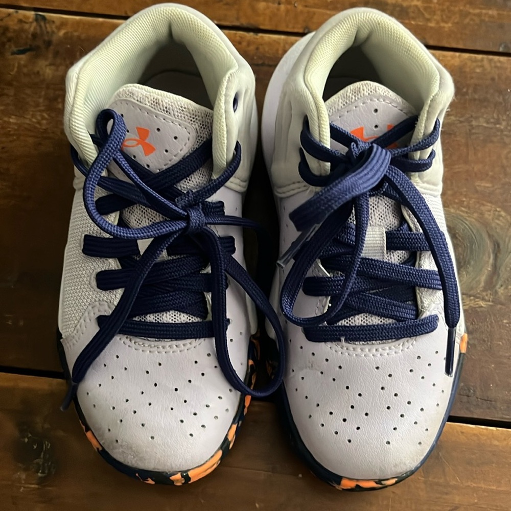 Under Armour Girls Basketball shoes